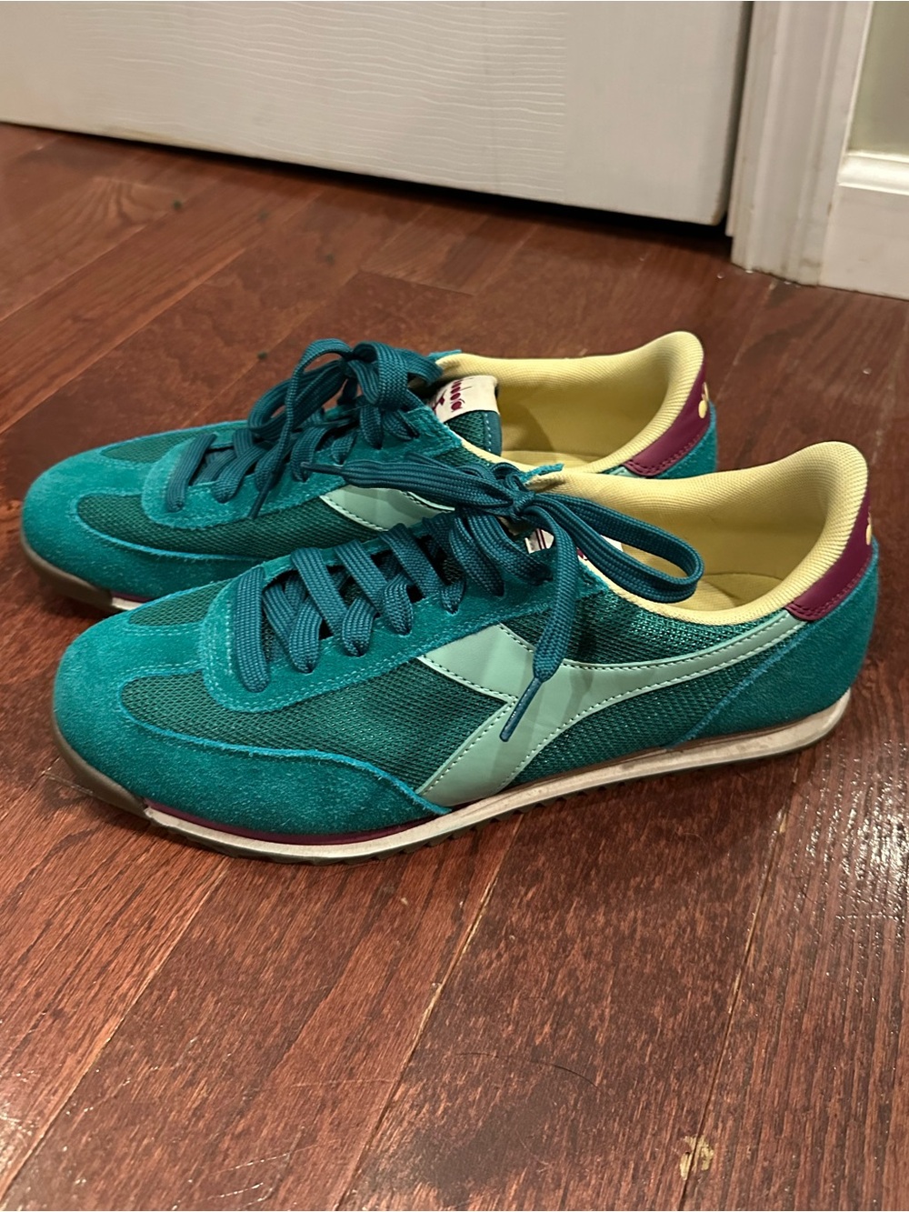 Diadora Cross in Bear Grass/Grayed Jade